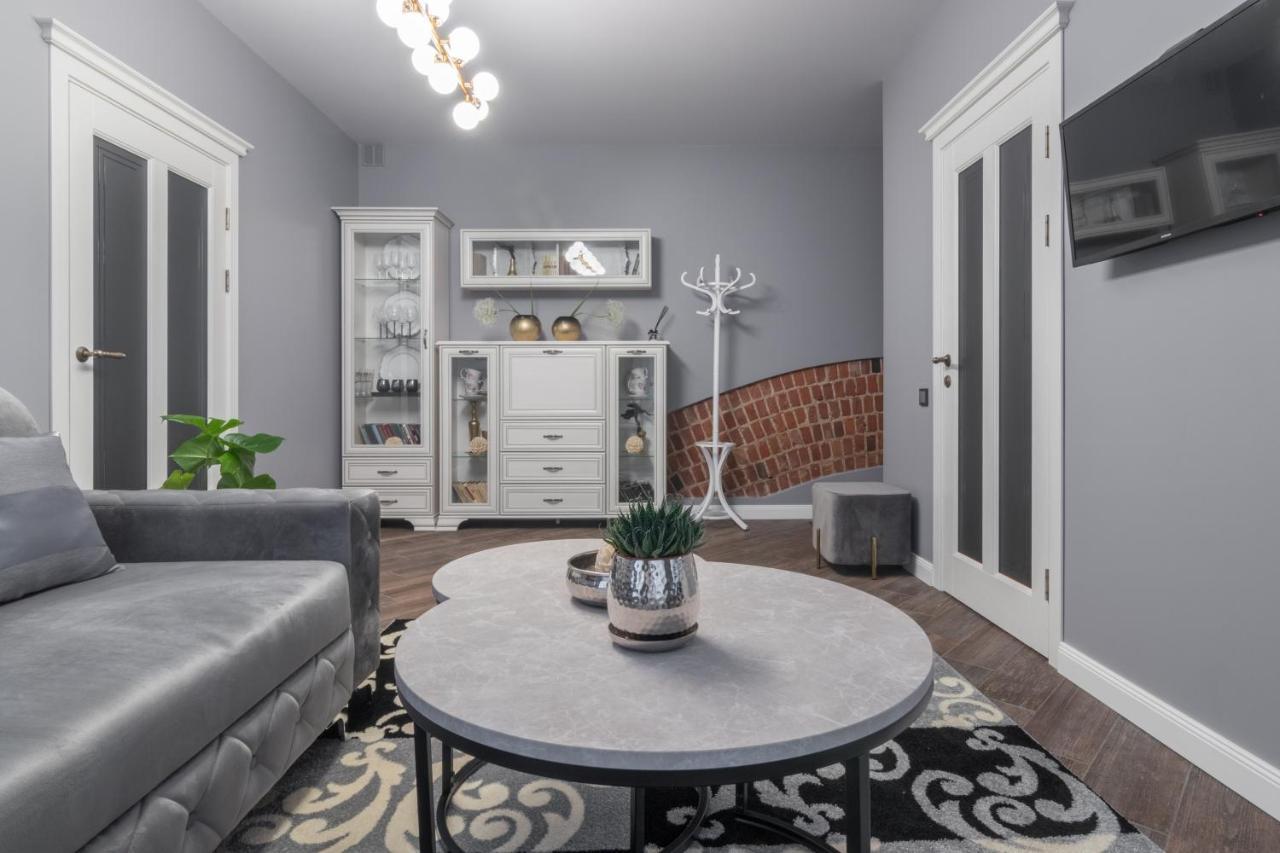 Dandelion Apartment In The Heart Of Kaunas Bagian luar foto