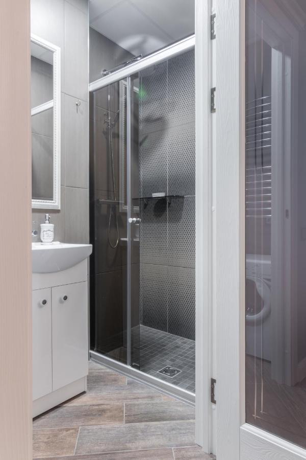 Dandelion Apartment In The Heart Of Kaunas Bagian luar foto